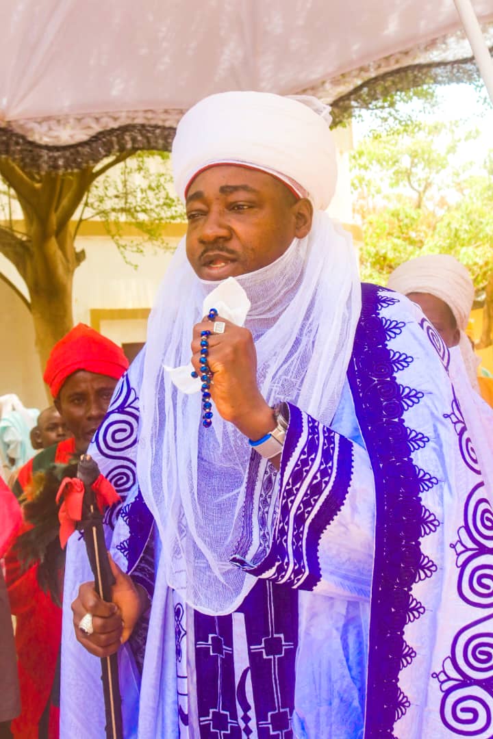Kungiyar Manoman Shinkafa ta NIGERIA (RIFAN) BABI NA JAHAR KWARA TANA TAYA ETSU NA PATIGI murnar cikarsa shekaru 6 akan karagar mulki.