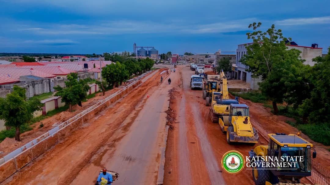 Labaran Hoto: Ana ci gaba da aikin hanyar Kofar Sauri zuwa Shinkafi
