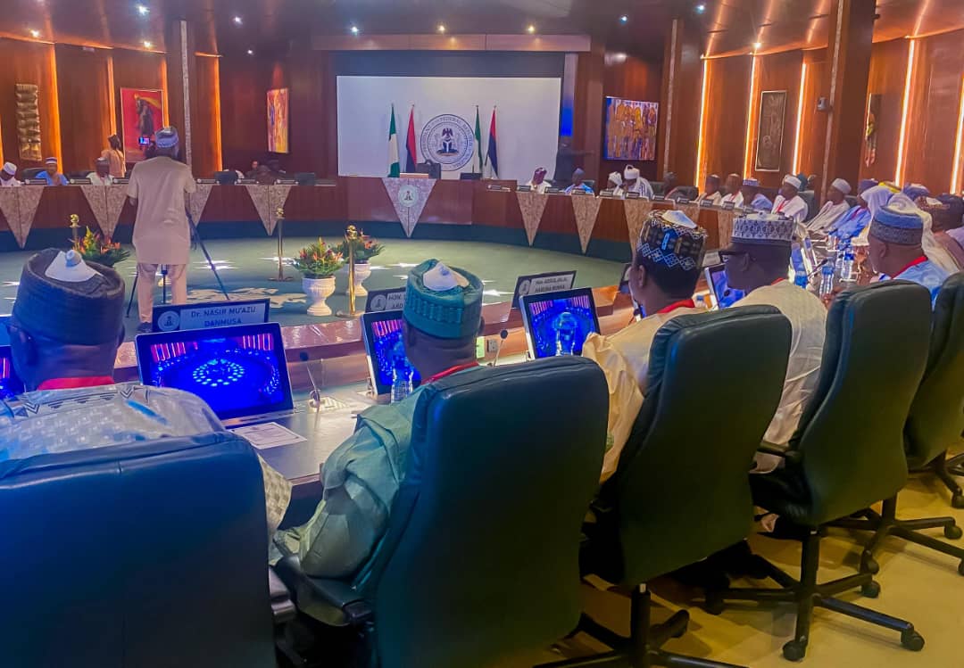 Rashin Tsaro: Shugaba Tinubu ya ba da umarnin tura sojoji da makamai zuwa Katsina yayin da Gwamna Radda ya jagoranci ‘yan asalin jihar Aso rock.