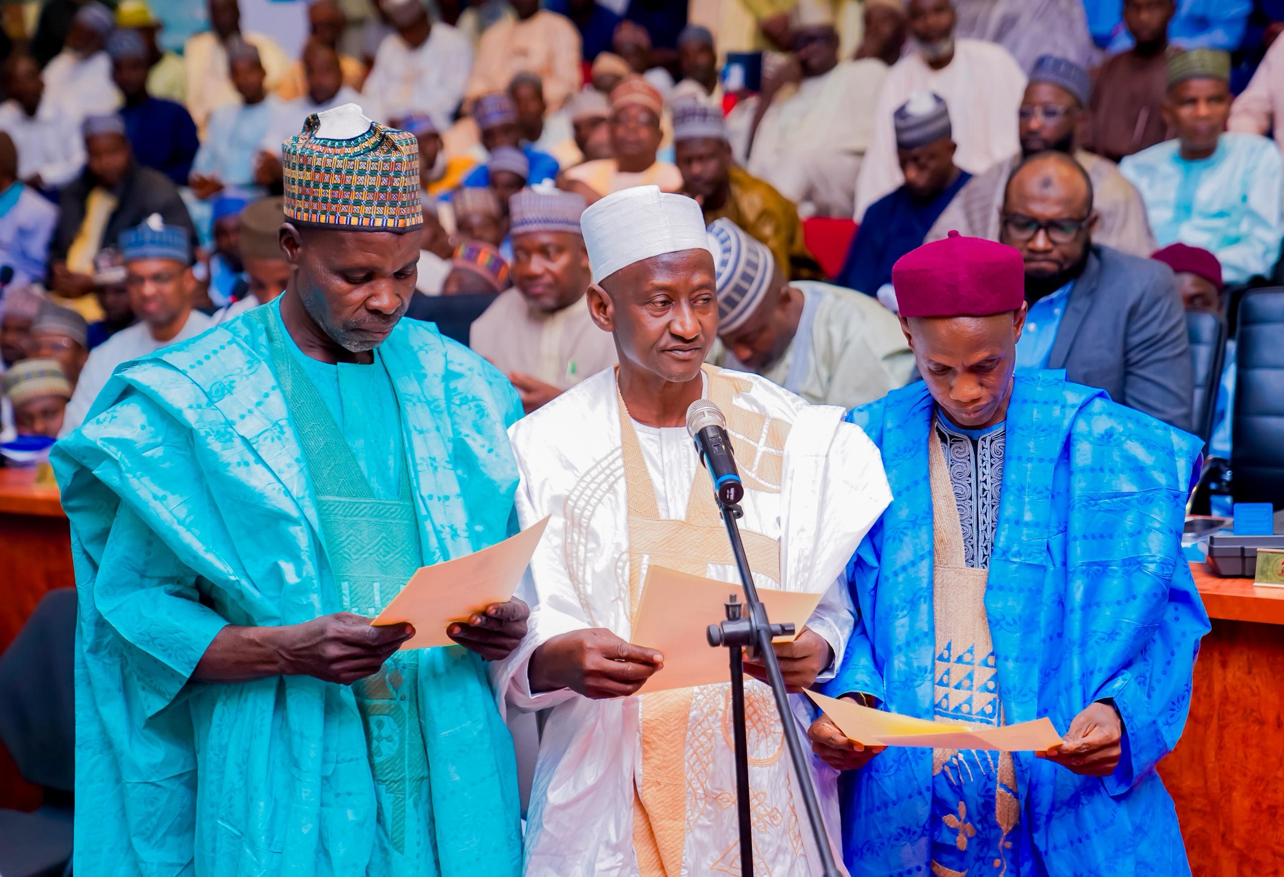 Gwamna Radda Ya Rantsar Da Sakatarorin Dindindin Uku, Mai Ba da Shawara Na Musamman Ɗaya