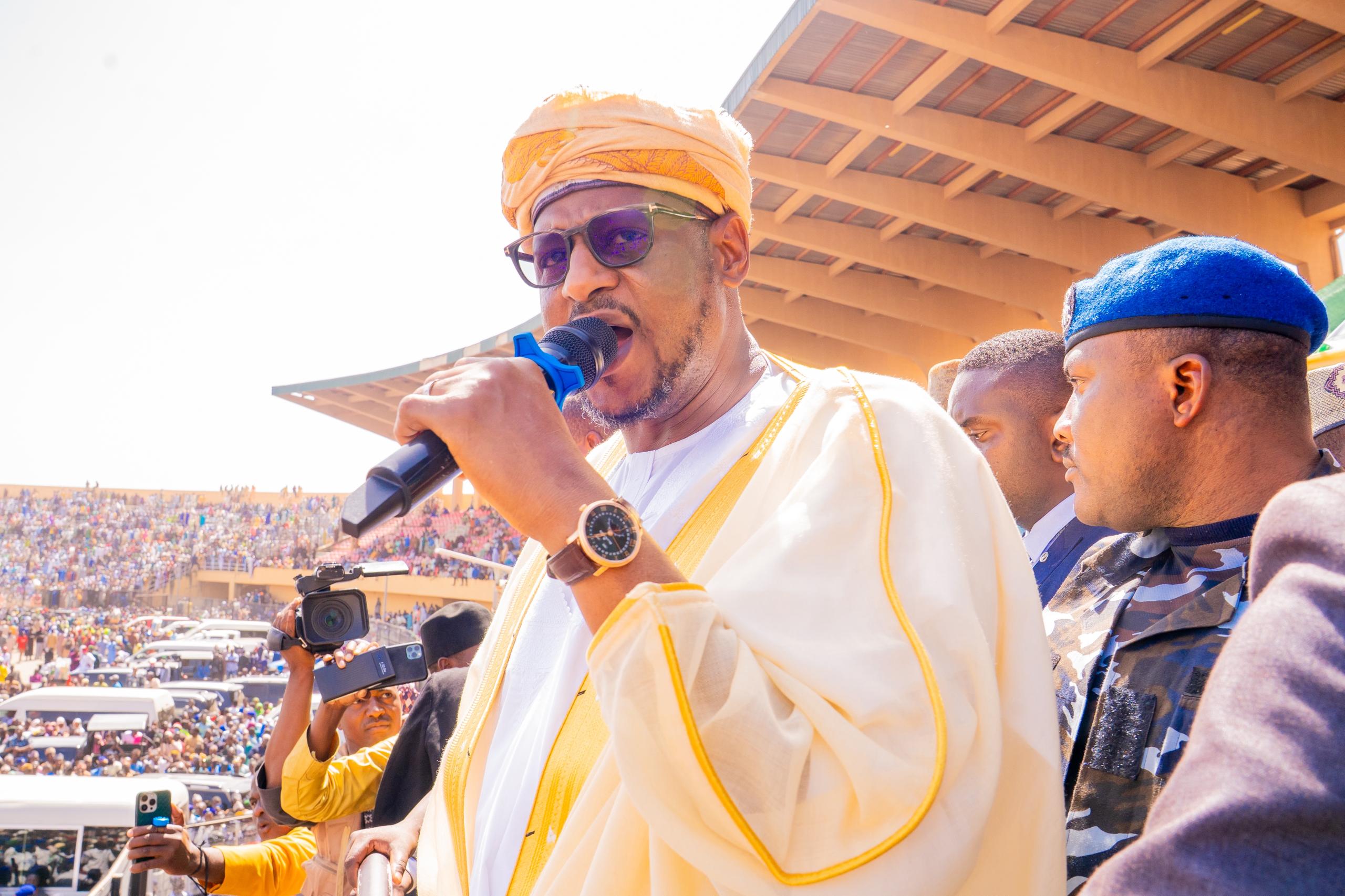 Imani da Motsi: Gwamna Radda Ya Rage Taron Jama’a Yayin da Katsina Ta Karbi Bakuncin Mauludin Kasa na 2026 a Girma