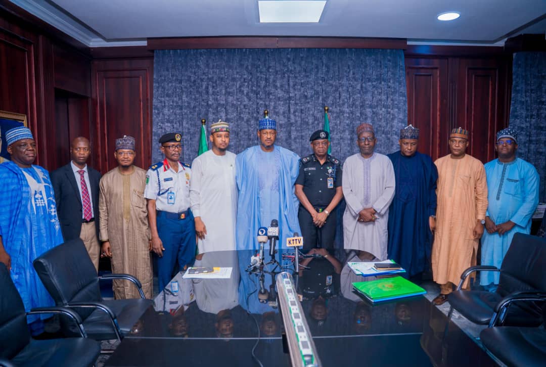 Gwamna Radda Ya Sanya Hannu Kan Umarnin Hukuma Don Magance Ayyukan ‘Yan Daba da Makamai