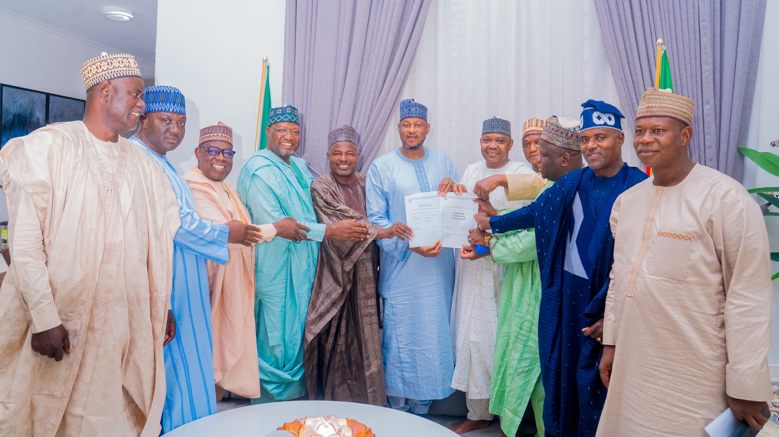 Labaran Hotuna: Gwamna Radda Ya Karbi Fom Din Takarar INEC, Ya Yi Kira Ga Hadin Kan APC A Takarar 2027