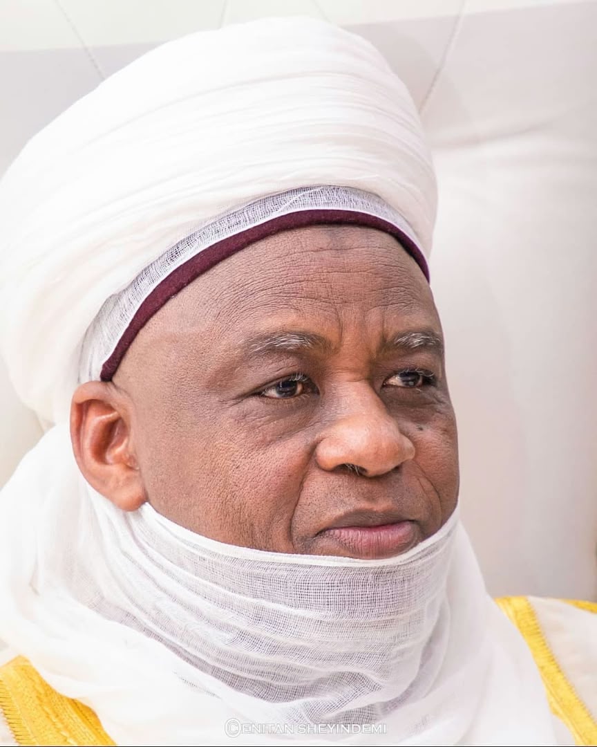 Gwamna Radda Ya Gaisa Da Sarkin Musulmi Da Shekaru 70, Yace Shi Mai Gina Gada Ne