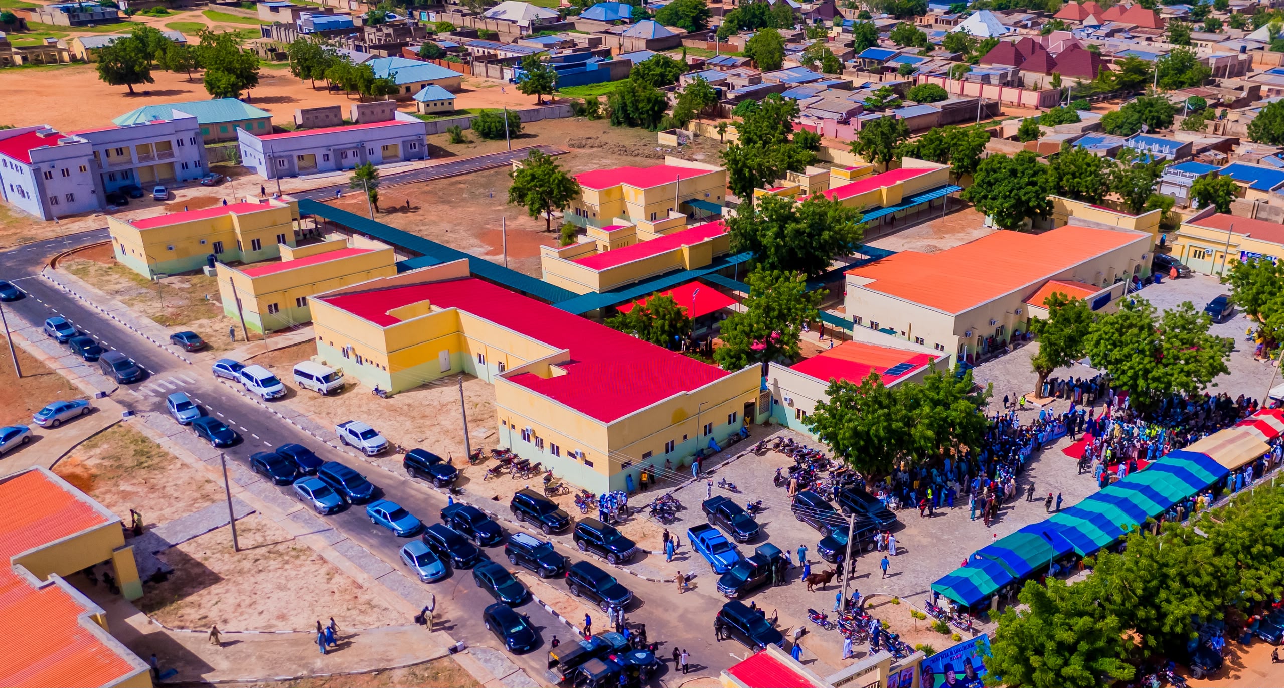 Gwamna Radda Ya Kaddamar da Babban Asibitin Zango Na Farko, Ya Sanar da Masana’antar Magunguna a Katsina