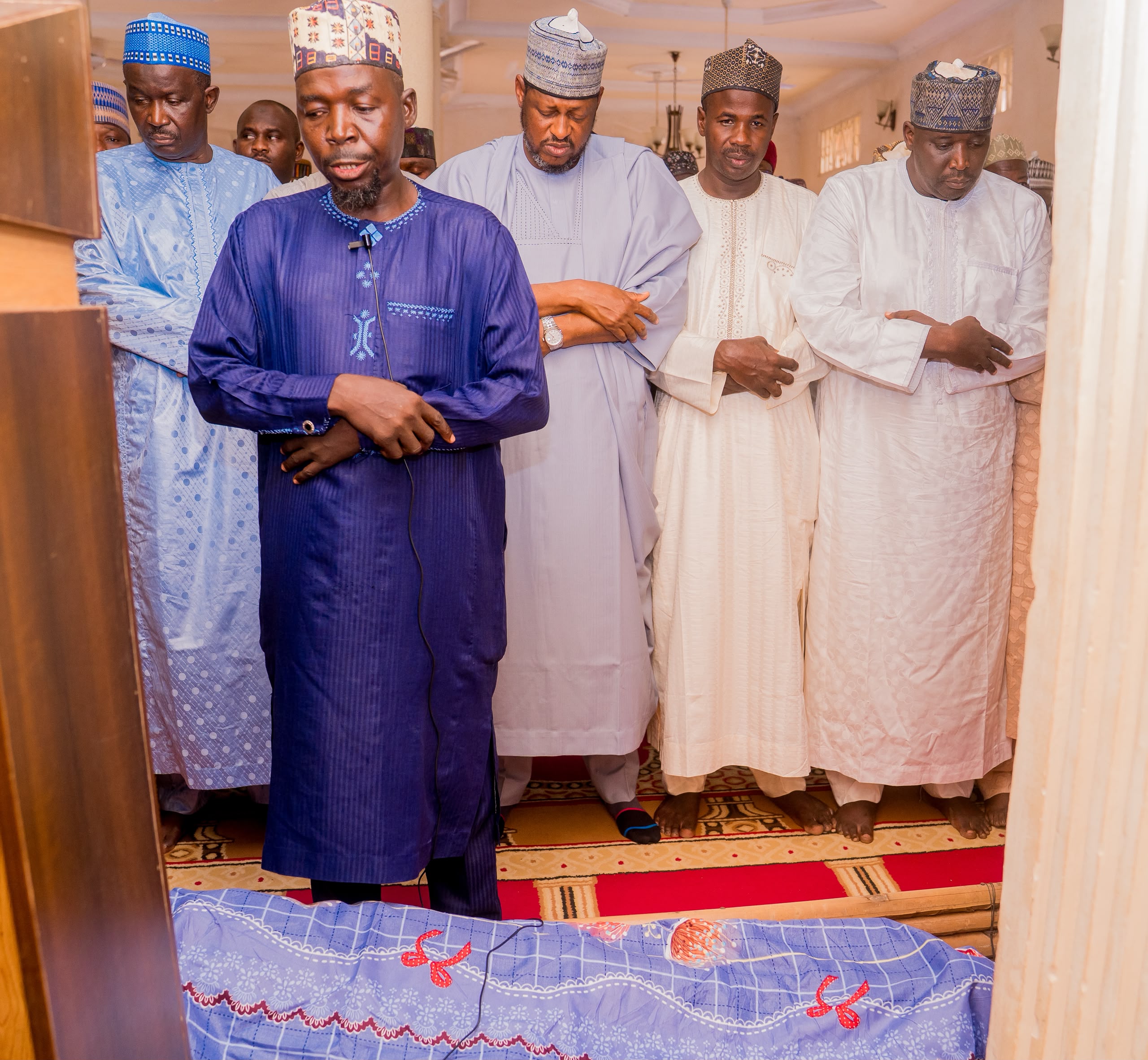 Labaran Hotuna: Gwamna Radda Ya Halarci Sallar Jana’iza Ga Alhaji Abu Danmalam Karofi