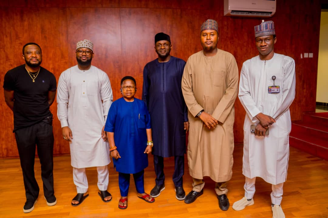 Gwamna Radda Ya Karbi Bakuncin Jarumin Nollywood Chinedu Ikedieze Kafin Tafiyar Wayar da Kan Jama’a Kan Ciwon Nono